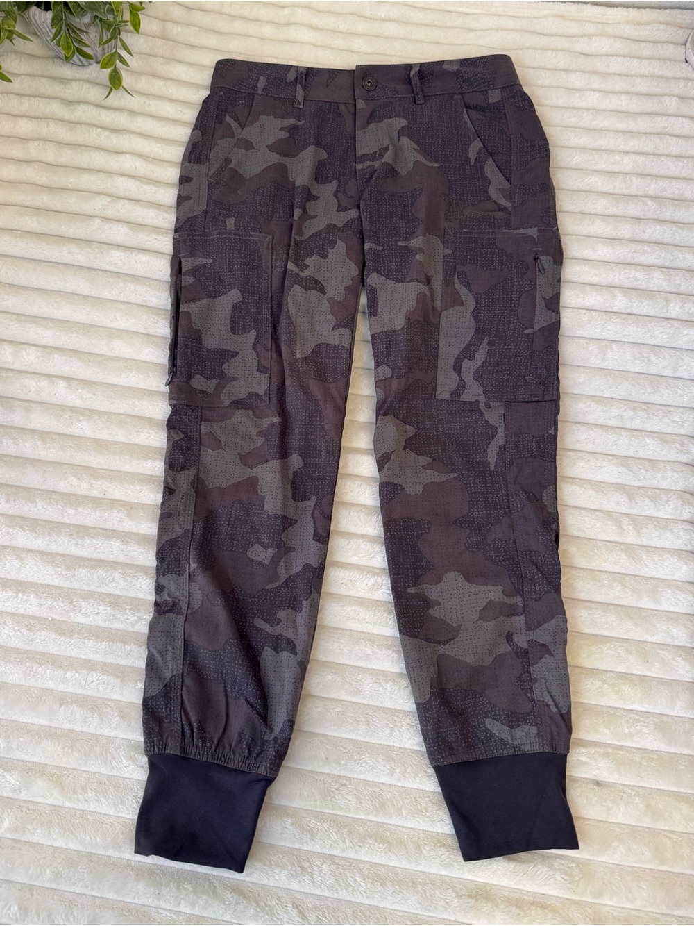 Prana camo cargo jogger pants size 2